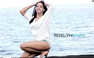 Rozlyn Khan